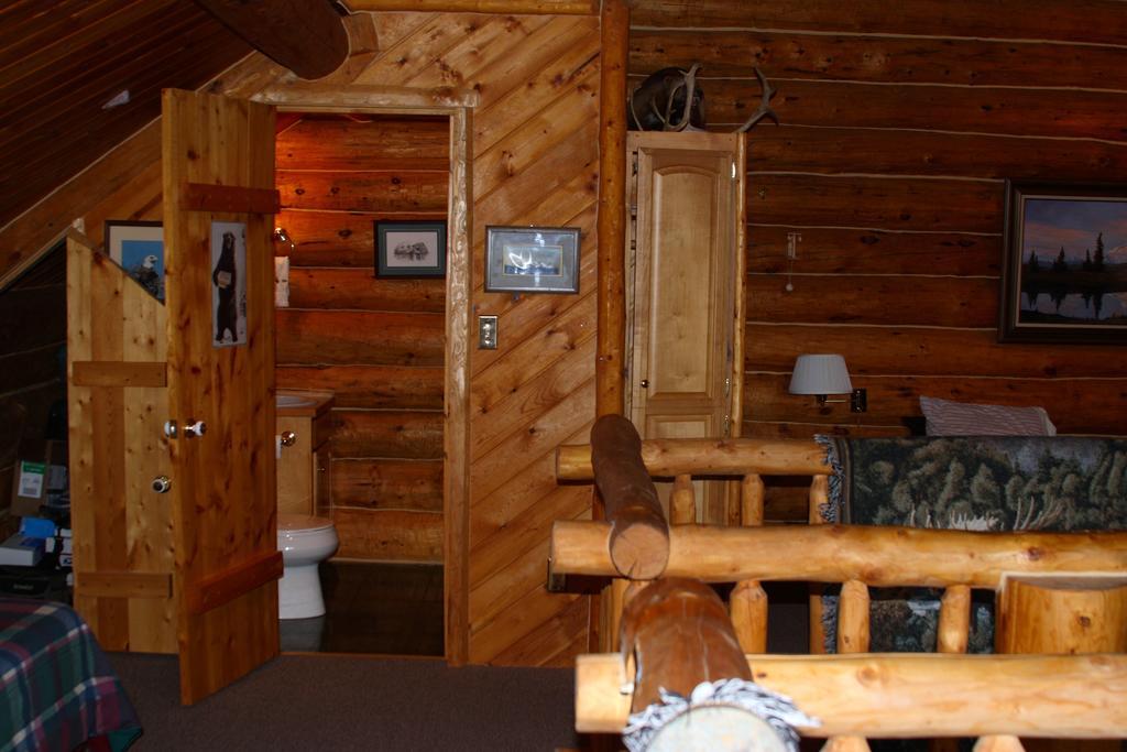 Wise Old Hunter Lodge Anchor Point Номер фото